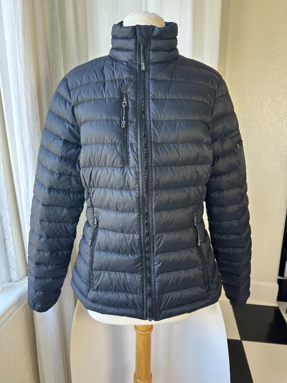 Elevate Sport Women’s M Black 80% Down Packable Puffer Jacket Lightweight